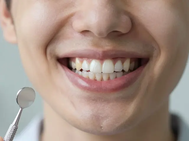 Co opravdu bělí zuby? Pravda o bělení zubů a křivých zubech